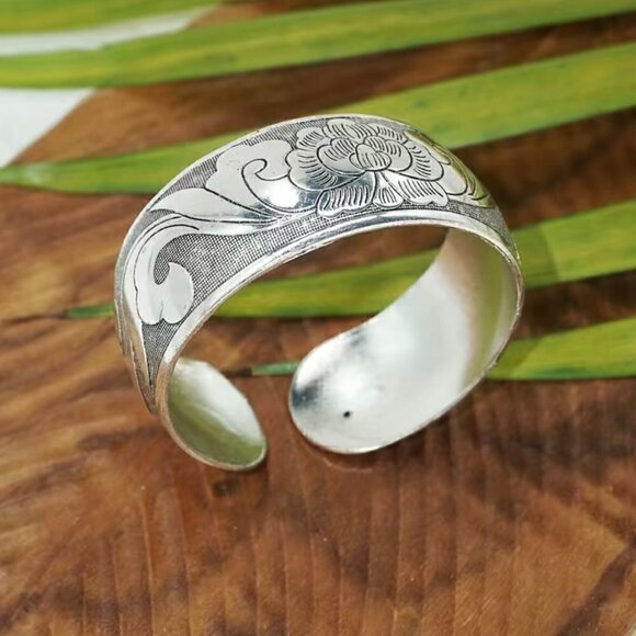 Lotus Floral Design Cuff Bracelet Silver Tone #1196 - Picture 12 of 12